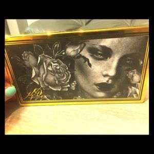 Kat Von D 10th Anniversary Palette